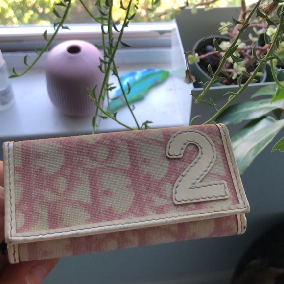 Meet your Posher, Kaia - Picture 1 of 1